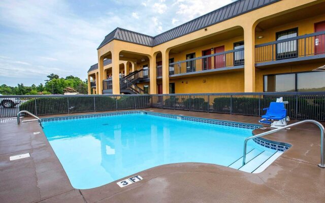 Quality Inn Airport - Southeast