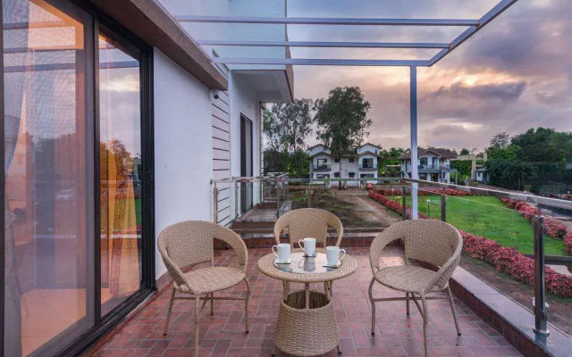 SaffronStays Aster, plunge pool villa with garden, Lonavala