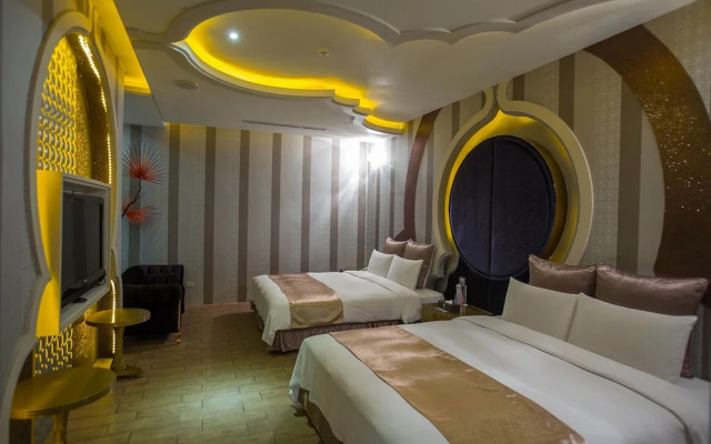 One Plus One Motel