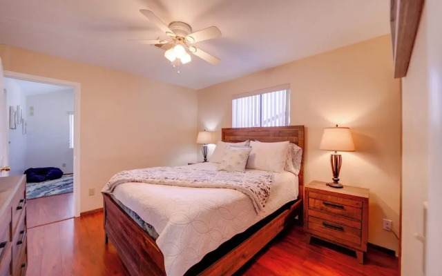 2 Mi to Whiskey Row: Tranquil Getaway w/ Deck!