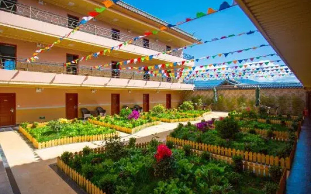 Lugu Shiguang Hotel