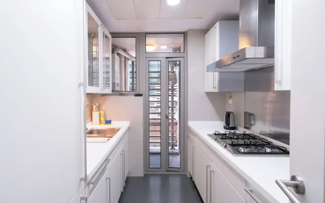 Tyms 3BR 2BA Apt Xujiahui Center