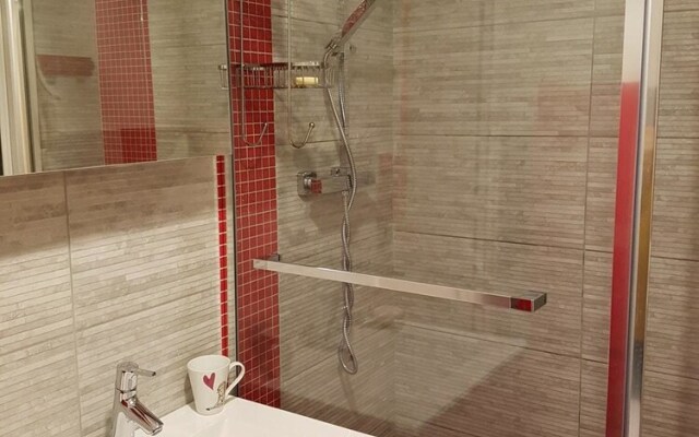 Apartment With one Bedroom in Paris, With Wifi