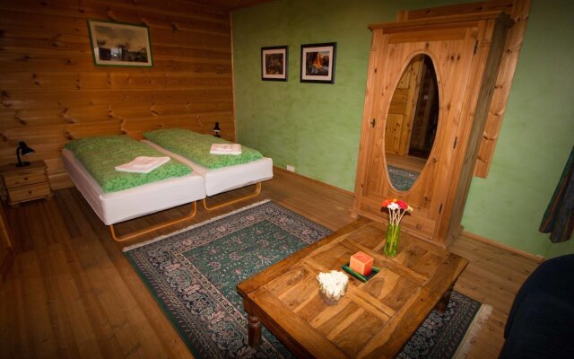 Alfasteinn Country Home Guesthouse