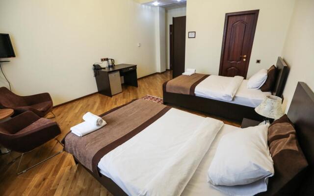 Green City Resort