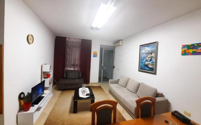 Mia's lovely two bedroom apartment