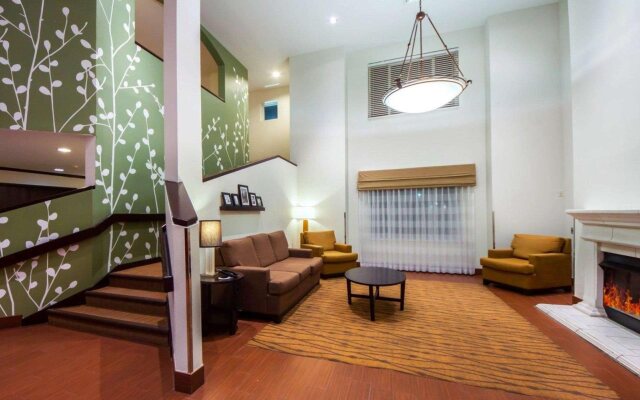 Sleep Inn & Suites