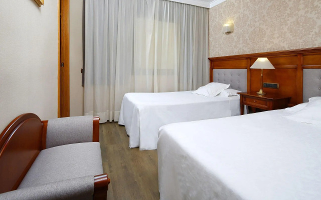 Hispanos 7 Suiza Apartament Restaurant