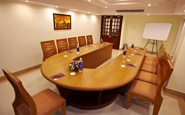 Hotel Aroor Residency