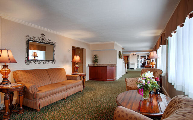 Magnuson Grand Pioneer Inn and Suites