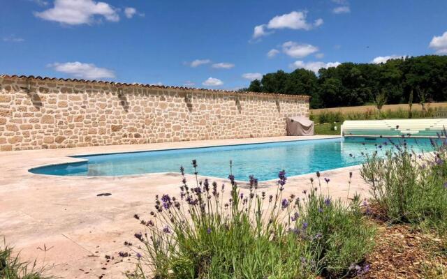 5 bedroom house with private pool, S Dordogne