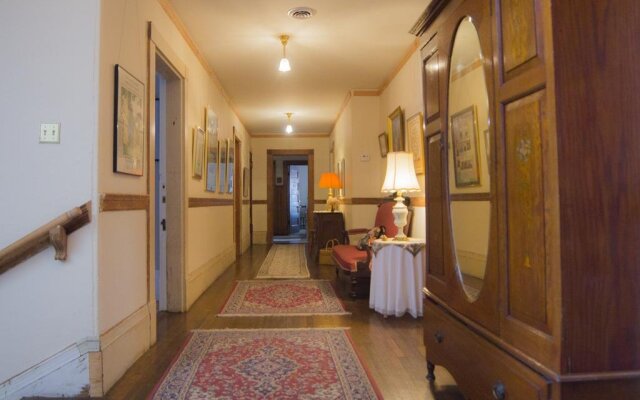 Lehmann House Bed & Breakfast