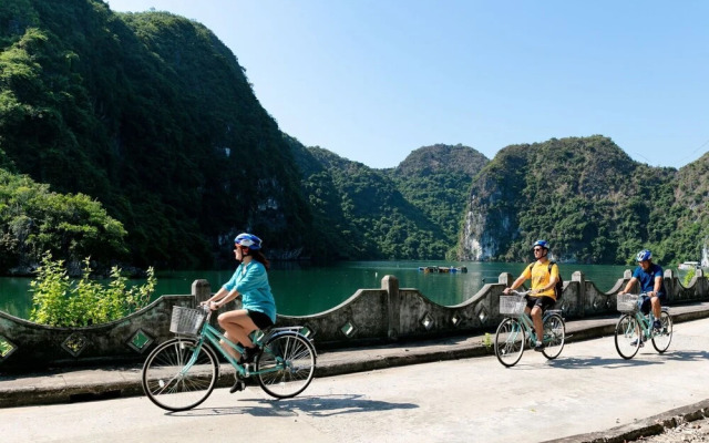Indochine Lan Ha Bay