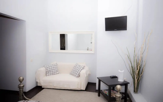Otel M