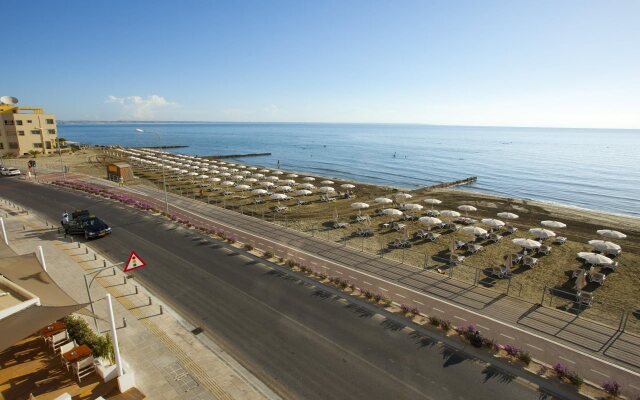 Costantiana Beach Hotel Apartments