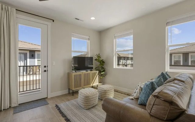 Southwest Getaway 6 Bedroom Home