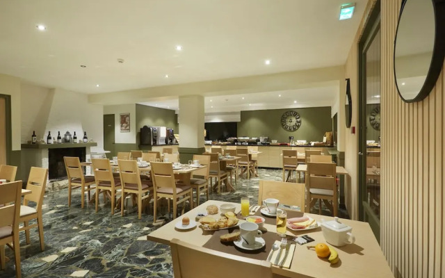 Hôtel Eliova- L'Eau Vive