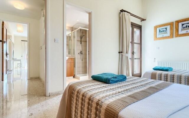 3 bedroom Villa Anassa 31 with private pool and golf course views, near resort village square on Aphrodite Hills Resort