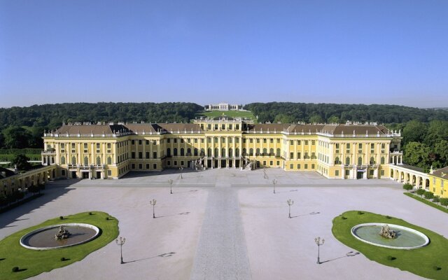 Austria Trend Schloss Schönbrunn Grand Suite