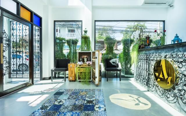 Ai Pai Hotel