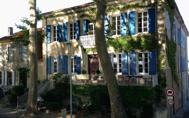 Les Volets Bleus