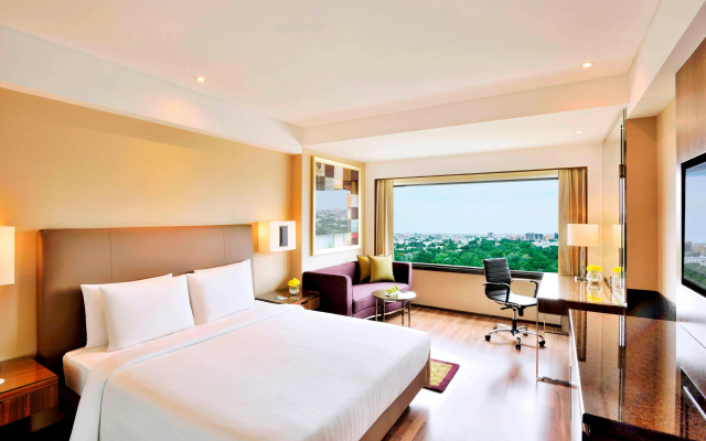Courtyard by Marriott Chennai – Guest Rooms – Chennai
