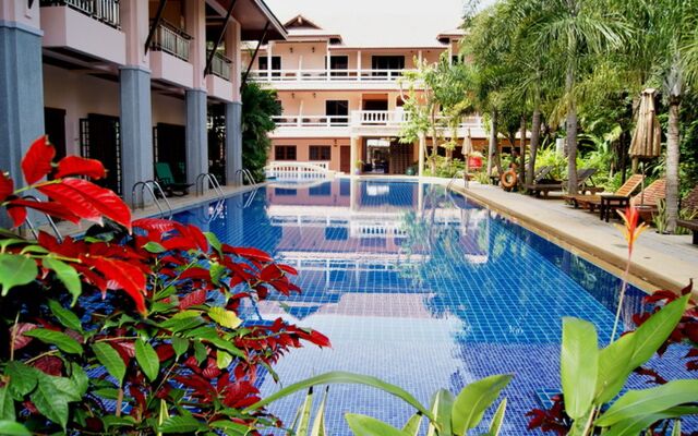 Thanthip Beach Resort