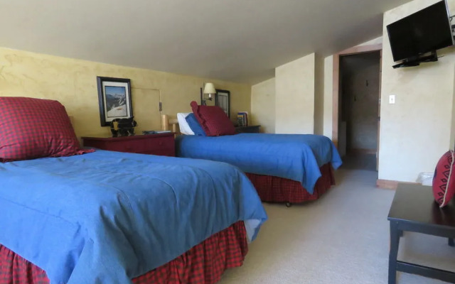 Stonebridge Condominiums