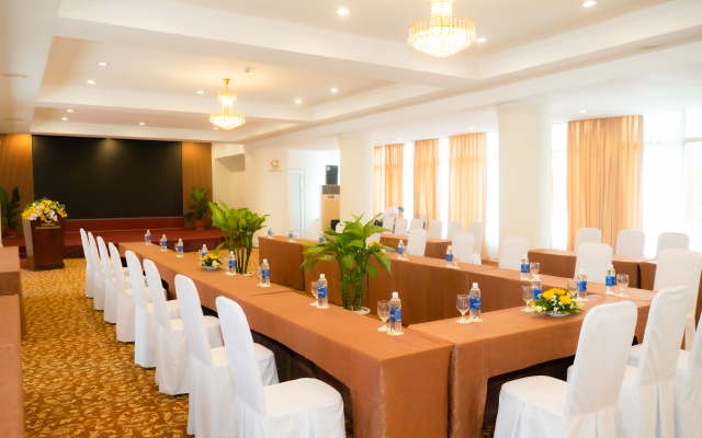Century Riverside Hotel Hue