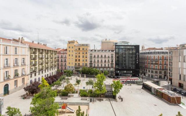 Cozy studio overlooking Pedro Zerolo Square