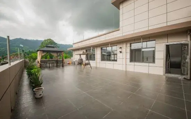 Chuyunya Residence