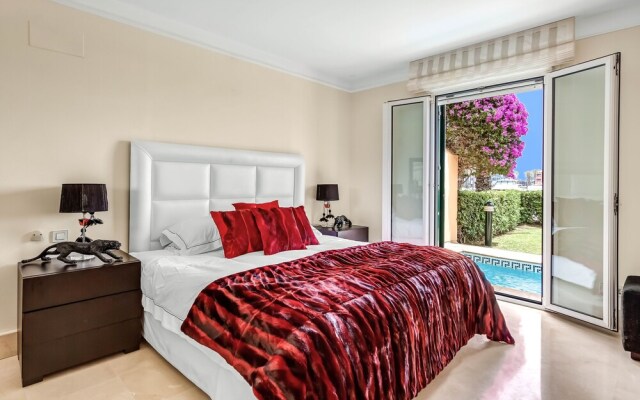 YOLO Spaces – Sotogrande  Puerto Boutique Apartment