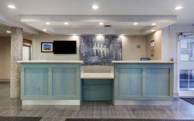Best Western Plus Woodstock Inn & Suites