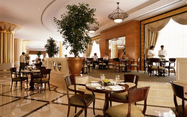 Corniche Hotel Abu Dhabi