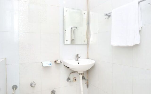 OYO 24423 Hotel Royal