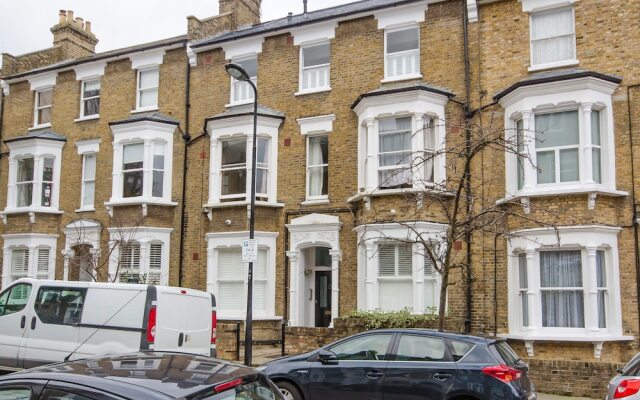 2 Bedroom Flat Near Hampstead Heath