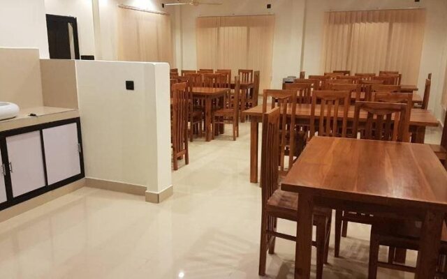Luxury Everest Hotel
