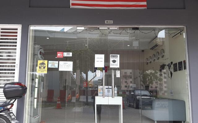 Hotel Zamburger Kota Damansara (De Jaya)