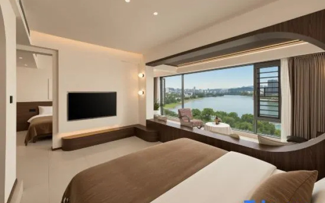 Wake in the Morning · Riverside Design Guesthouse (Zhangjiajie Tianmenshan Cableway) — 3-star hotel in Zhangjiajie