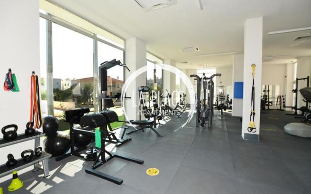 Lovely 2 Bedroom Family Apartment w/ Pool