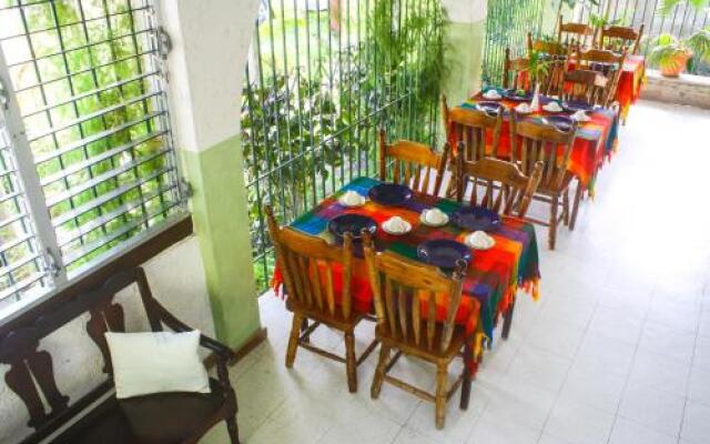 Hotel Maya