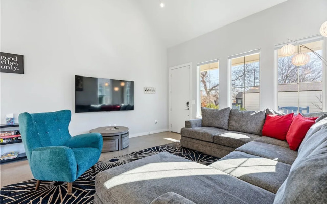 Trendy 3 Bedroom in South Austin!