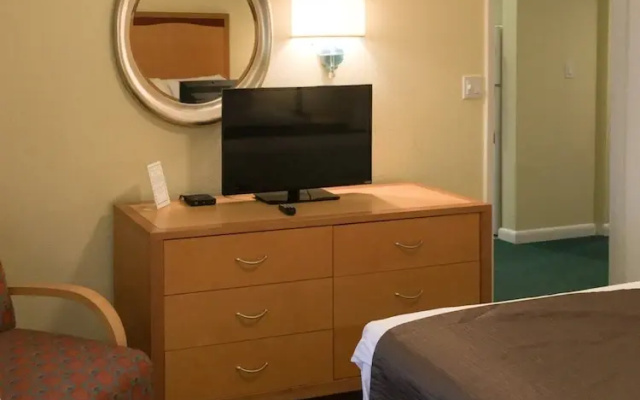 Ocean Walk 2424b