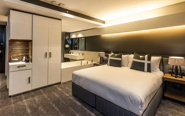The Capital 15 on Orange Hotel & Spa