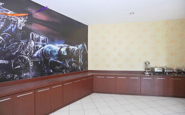 Airy Seminyak Sunset Road 89 Bali