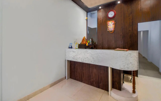 Itsy Hotels Om Pushp Residency