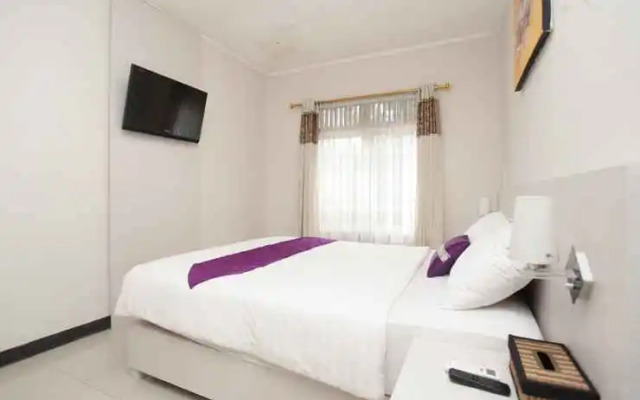 Mega Hotel & Resort Puncak