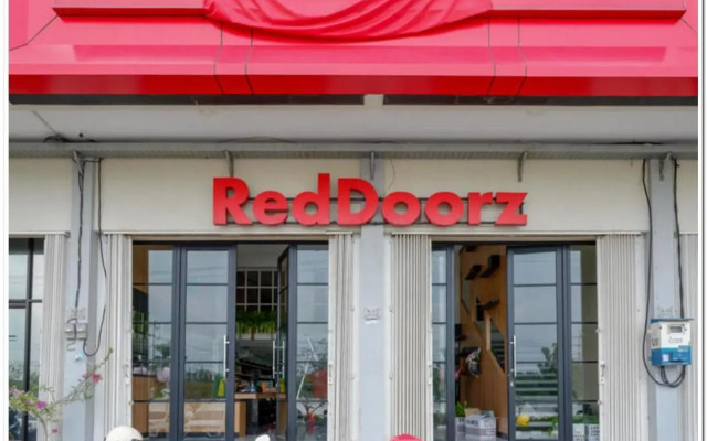 RedDoorz Plus @ Madukoro Raya Semarang