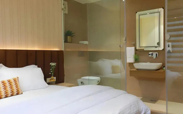 Hotel 16 by OYO Rooms