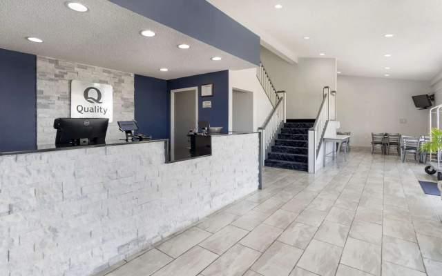 Quality Inn & Suites Bloomington University Area